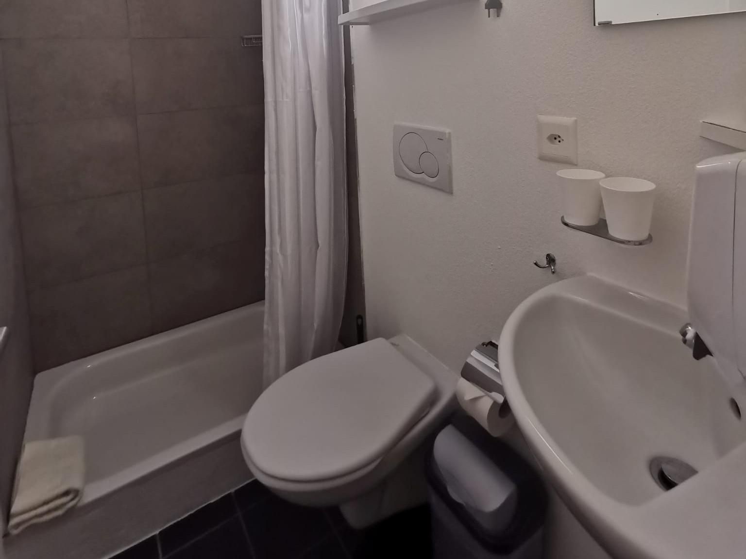 Image 6 - Curzútt - Hostel