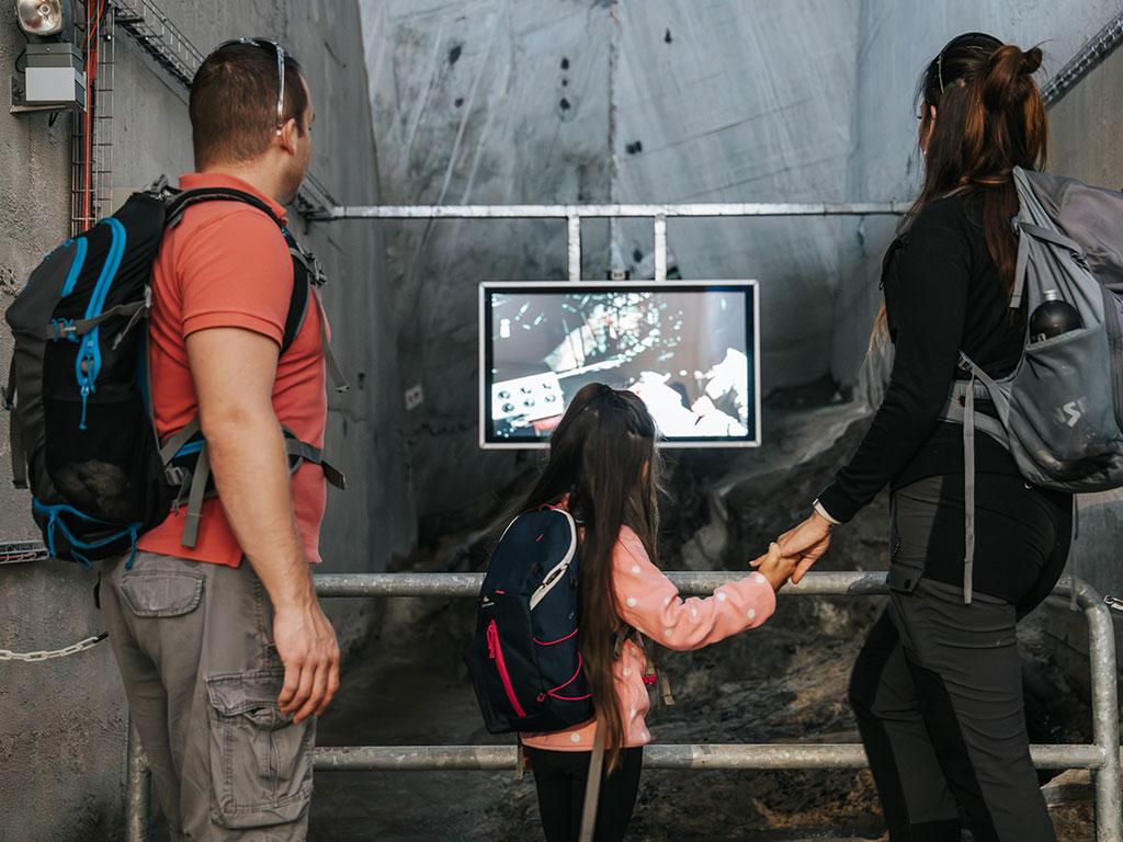 Image 4 - Lehrpfad in der Staumauer Robiei