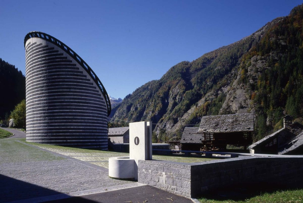 Image 3 - 