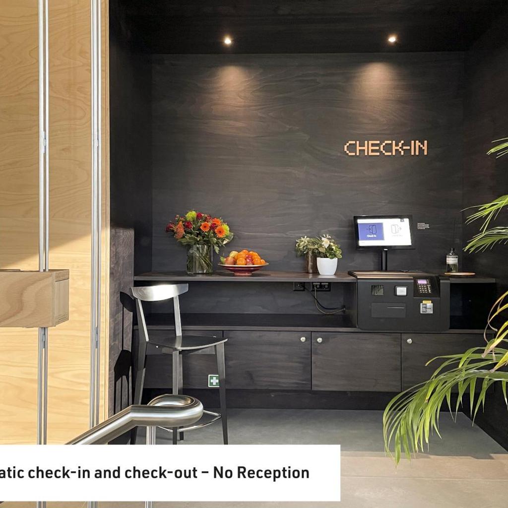 Image 9 - Riva Rooms & Studios