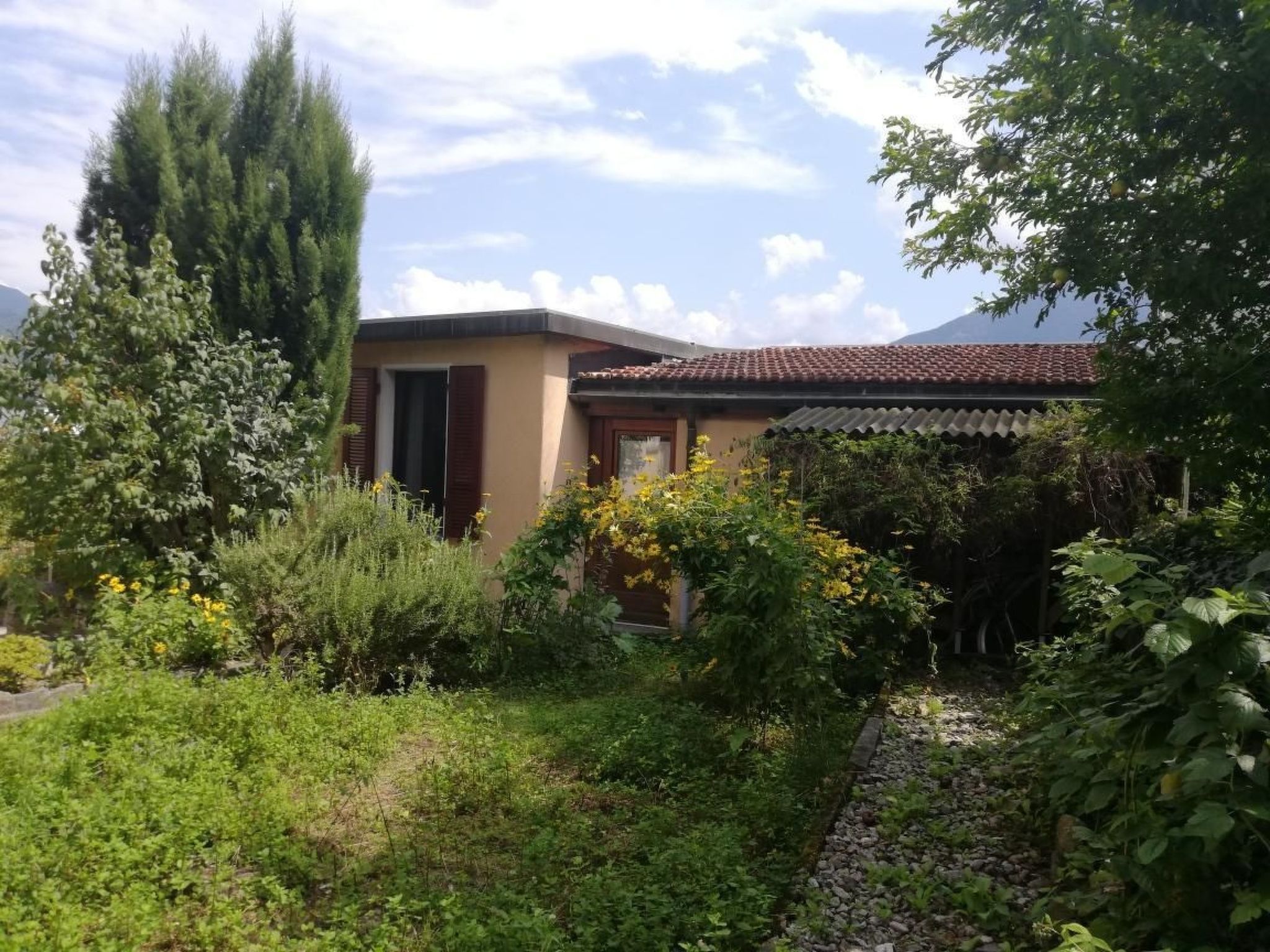Image 0 - Kleine Villa