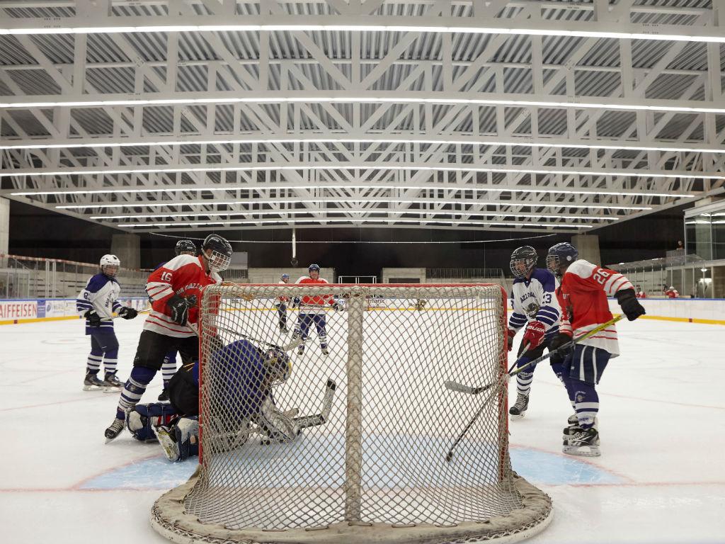 Image 6 - Eisbahn von Faido