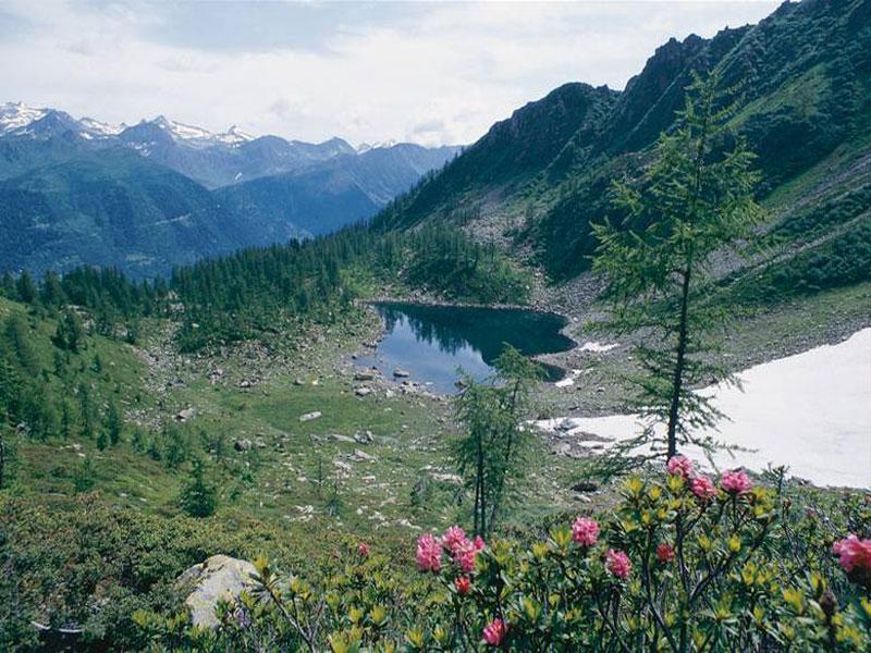 Image 0 - Laghetti di Ravina e Prato