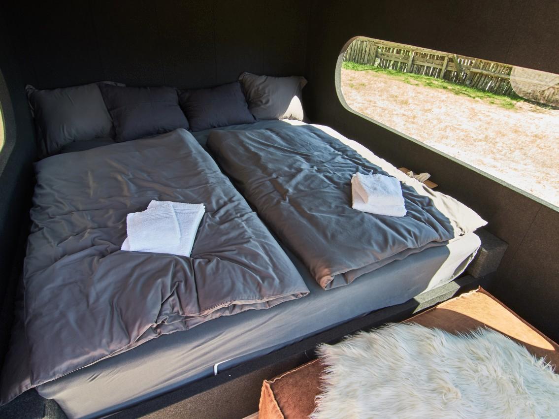 Image 3 - Birdbox Curzútt