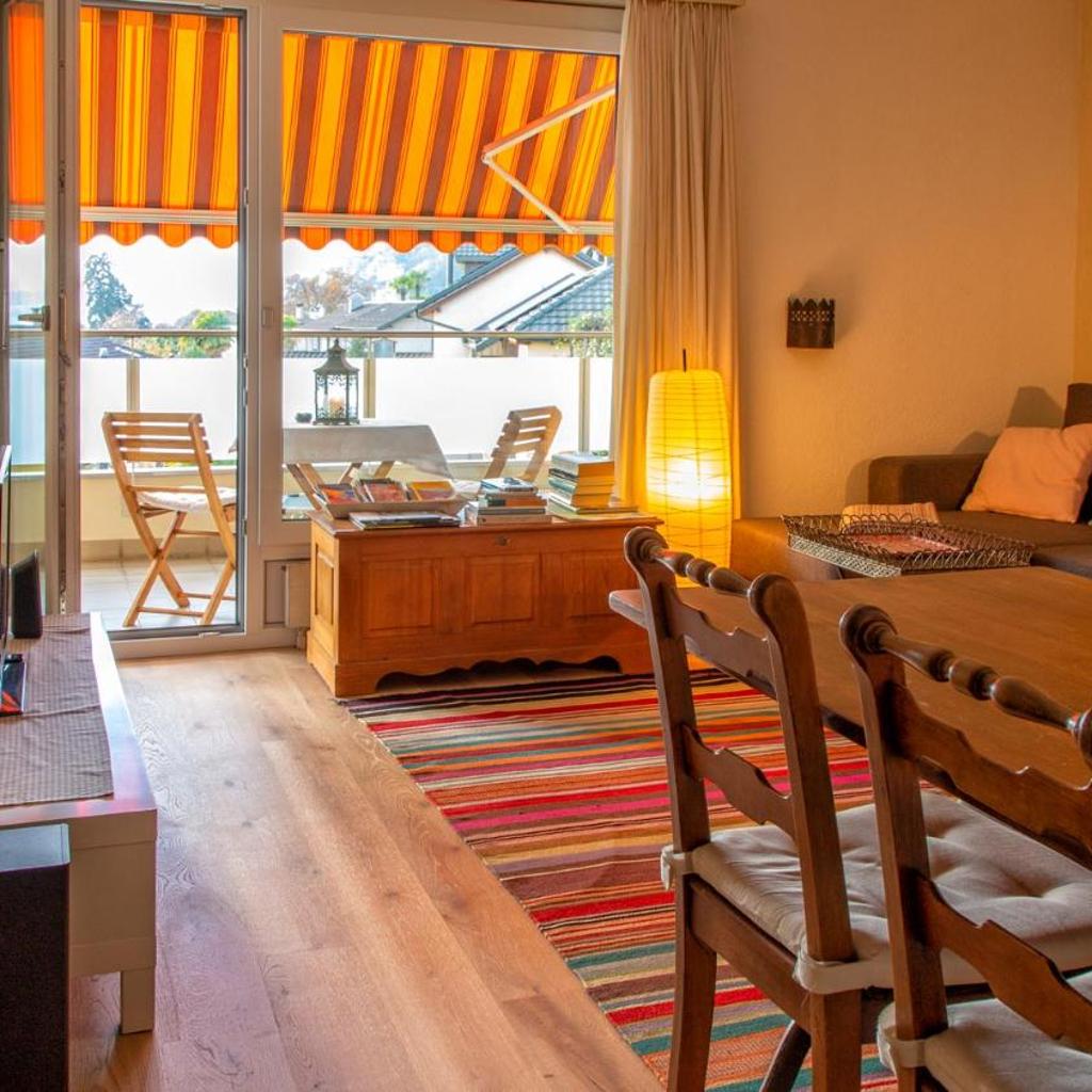 Image 0 - Minusio, Casa Gottardo - nahe Zentrum Locarno und See Lago Maggiore, mit Balkon und Parkplatz