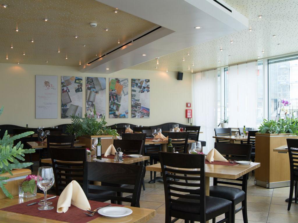 Image 10 - Hotel La Perla