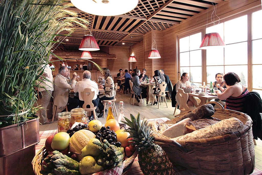 Image 1 - Chalet Suisse fondue, raclette & swiss specialties c/o Foxtown