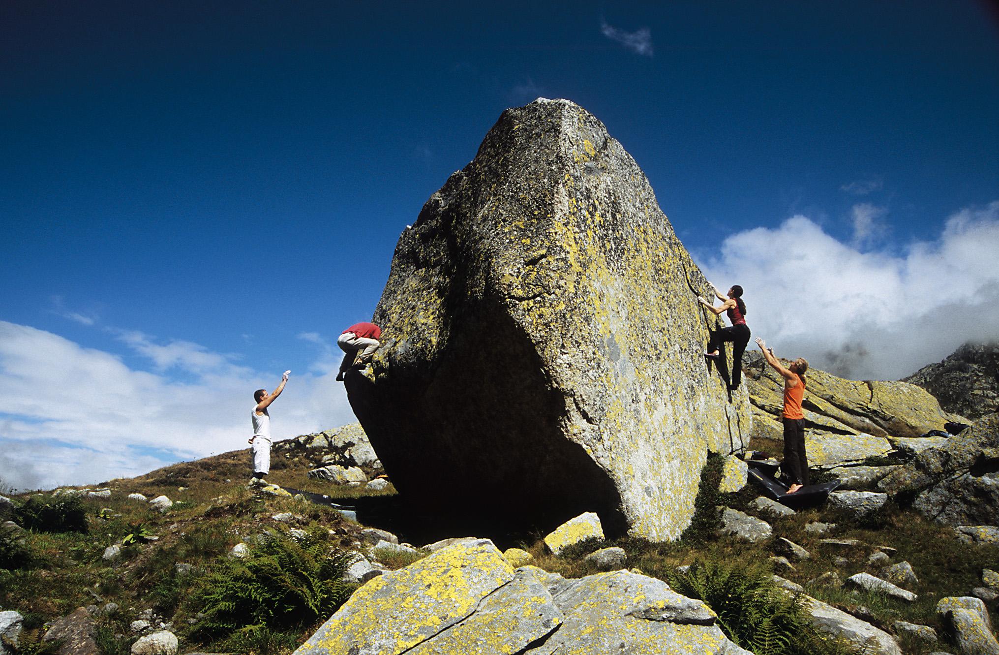 Image 3 - Gotthard Boulder