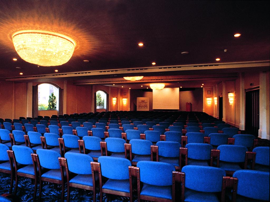 Image 3 - 