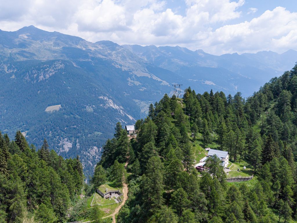Image 4 - Tremorgio Hut