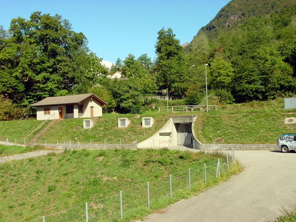 Image 0 - Sportzentrum