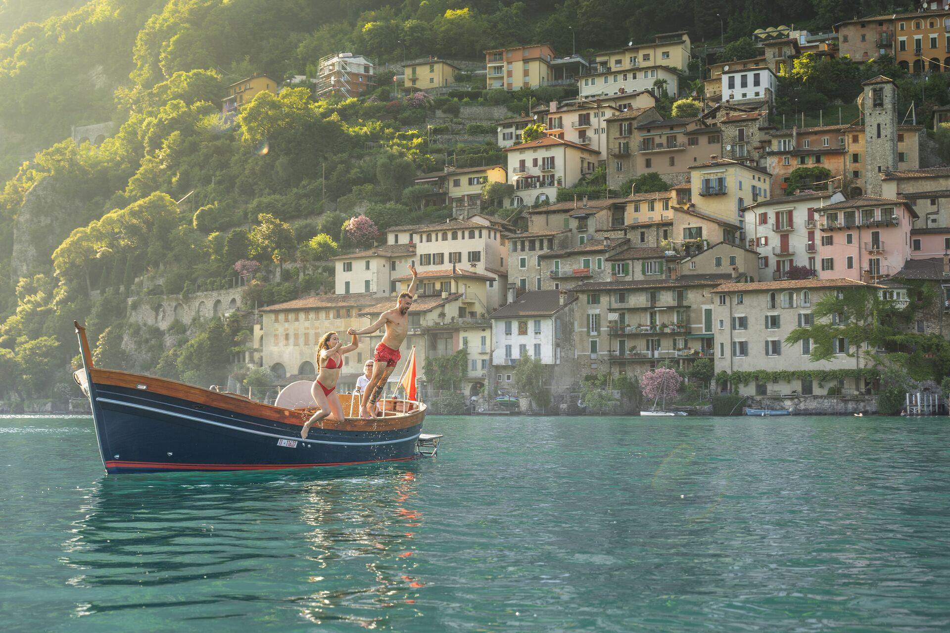 Image 2 - Blume Cruise