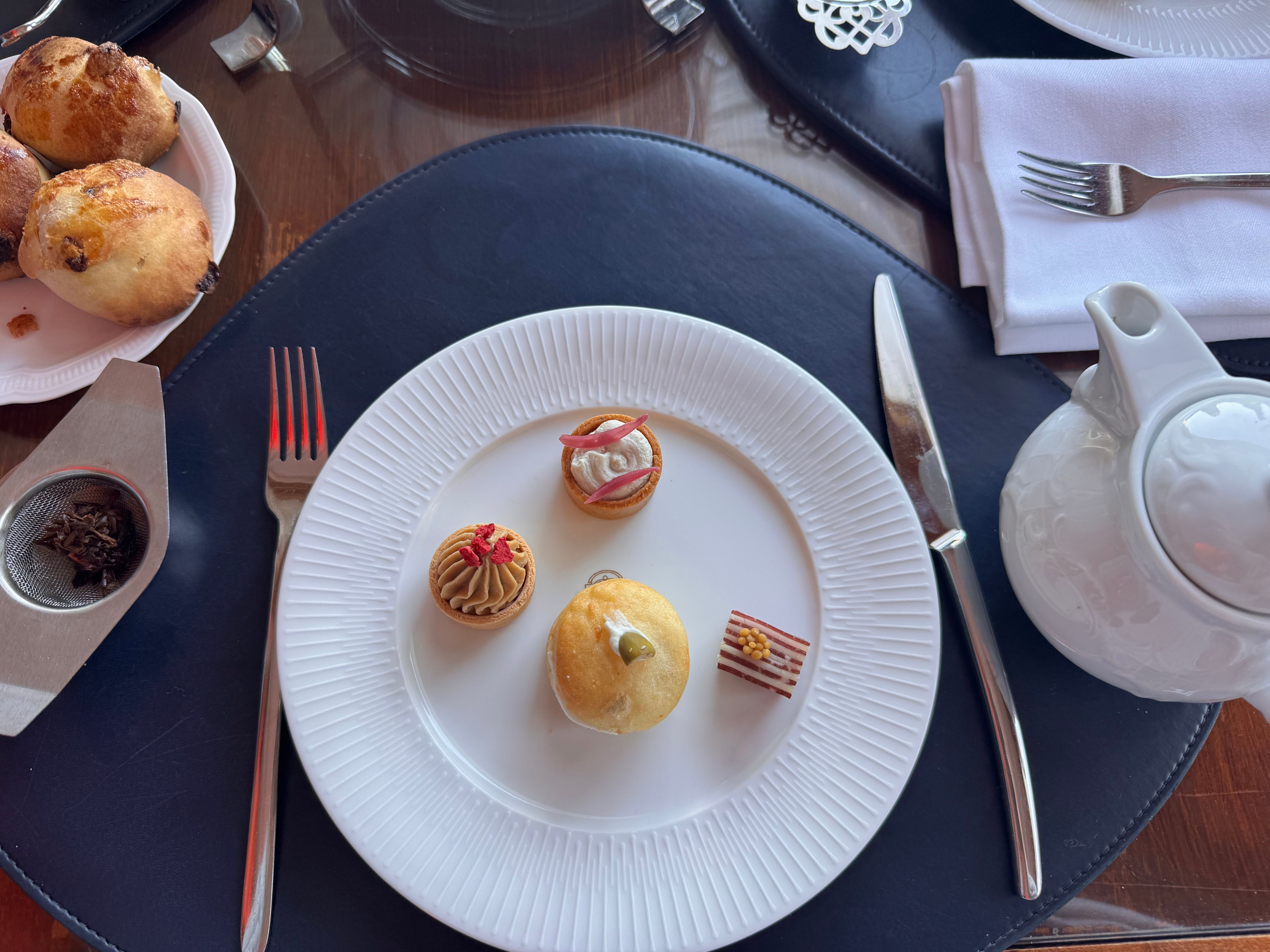 Image 2 - Traditional Afternoon Tea at Splendide