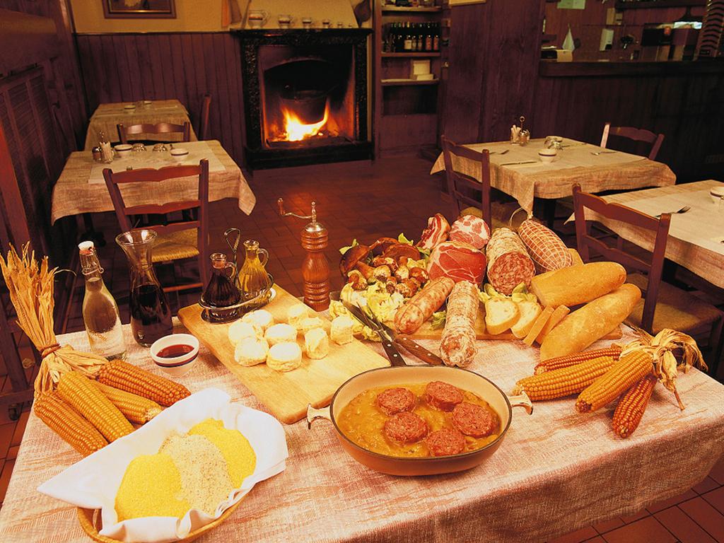 Image 3 - Grotto Bundi