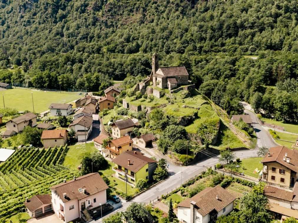 Image 0 - Vino, Cultura & Dolce Vita ticinese