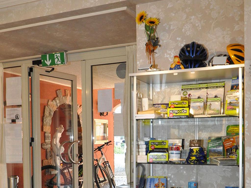 Image 4 - Hotel Villa del Sole Garni