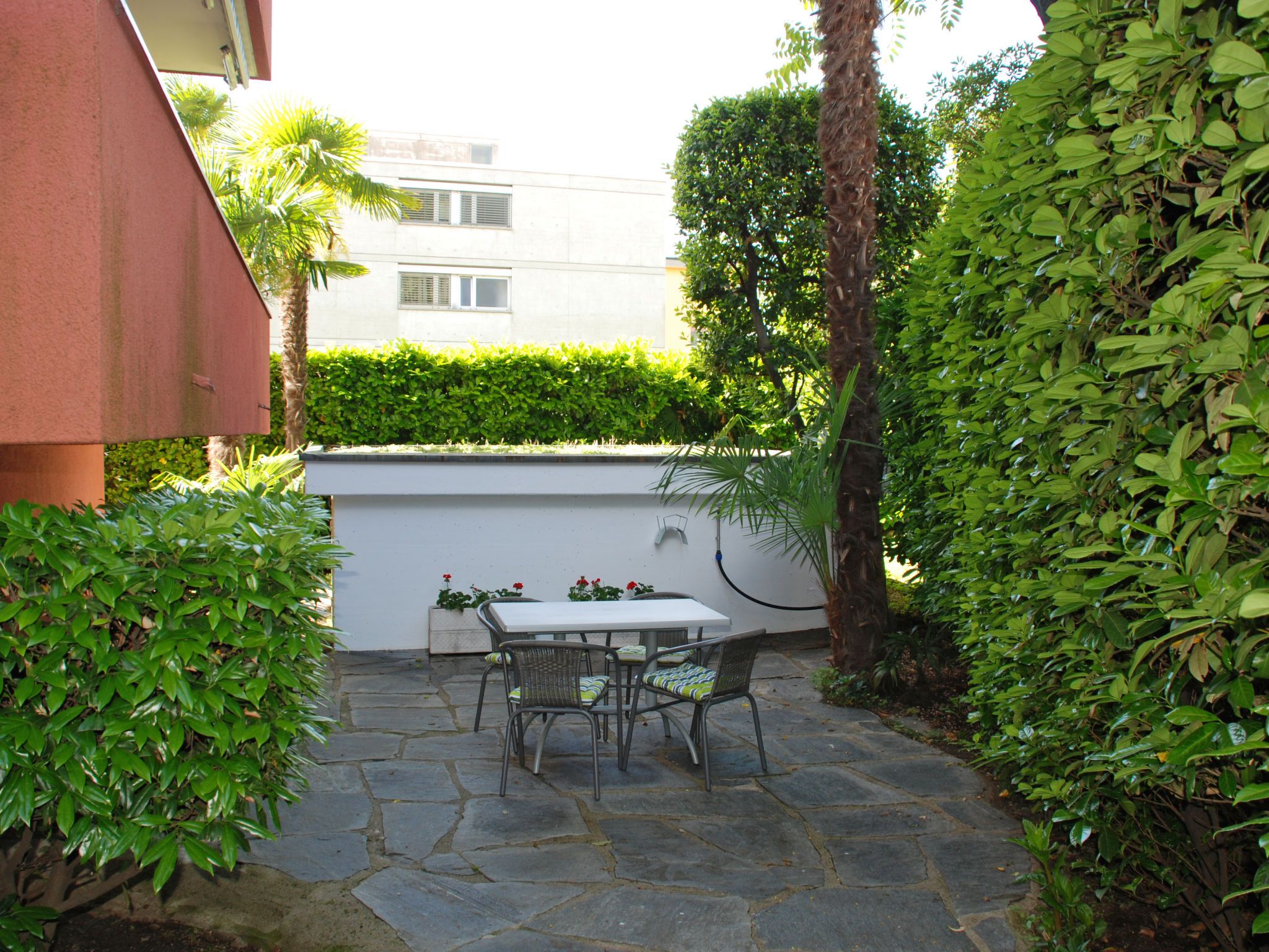 Image 0 - Large Suite