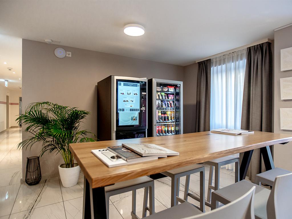 Image 9 - Miralago Locarno Easy Rooms