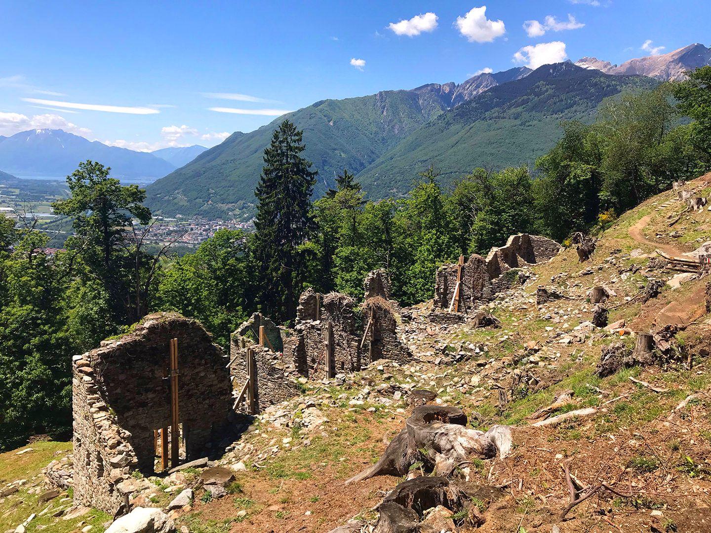 Image 3 - Rovine del villaggio di Prada