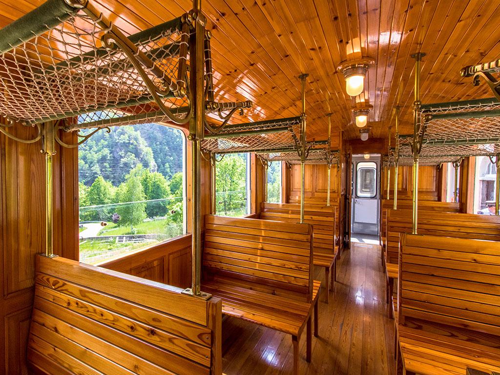 Image 2 - Eine Reise durch die Zeit an Bord des Nostalgiezuges