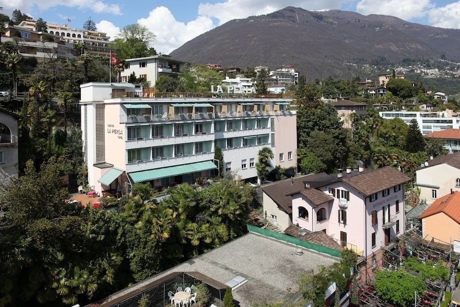 Image 0 - Hotel La Perla