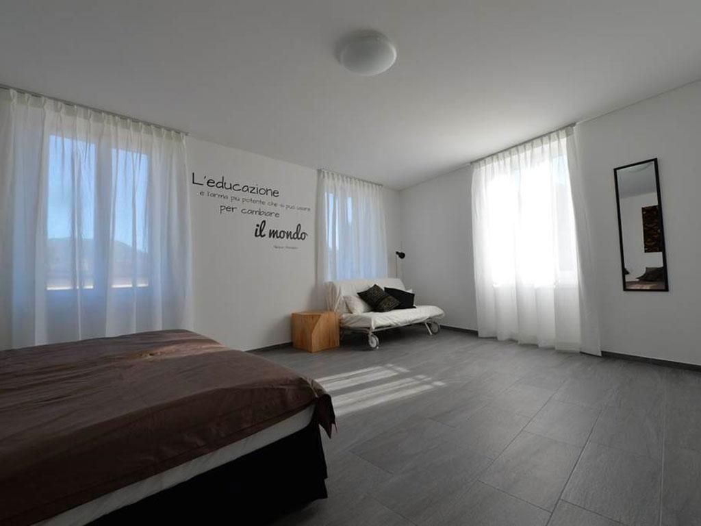 Image 5 - Salotto Brè