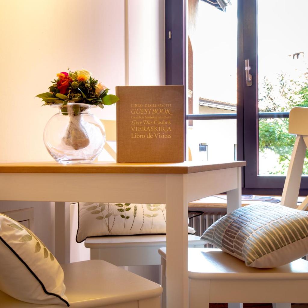 Image 0 - Borghese Apartment