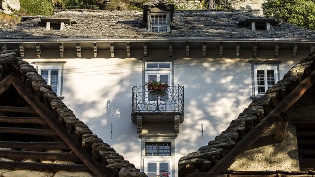 Image 9 - Palazzo Gamboni swiss historic hotel