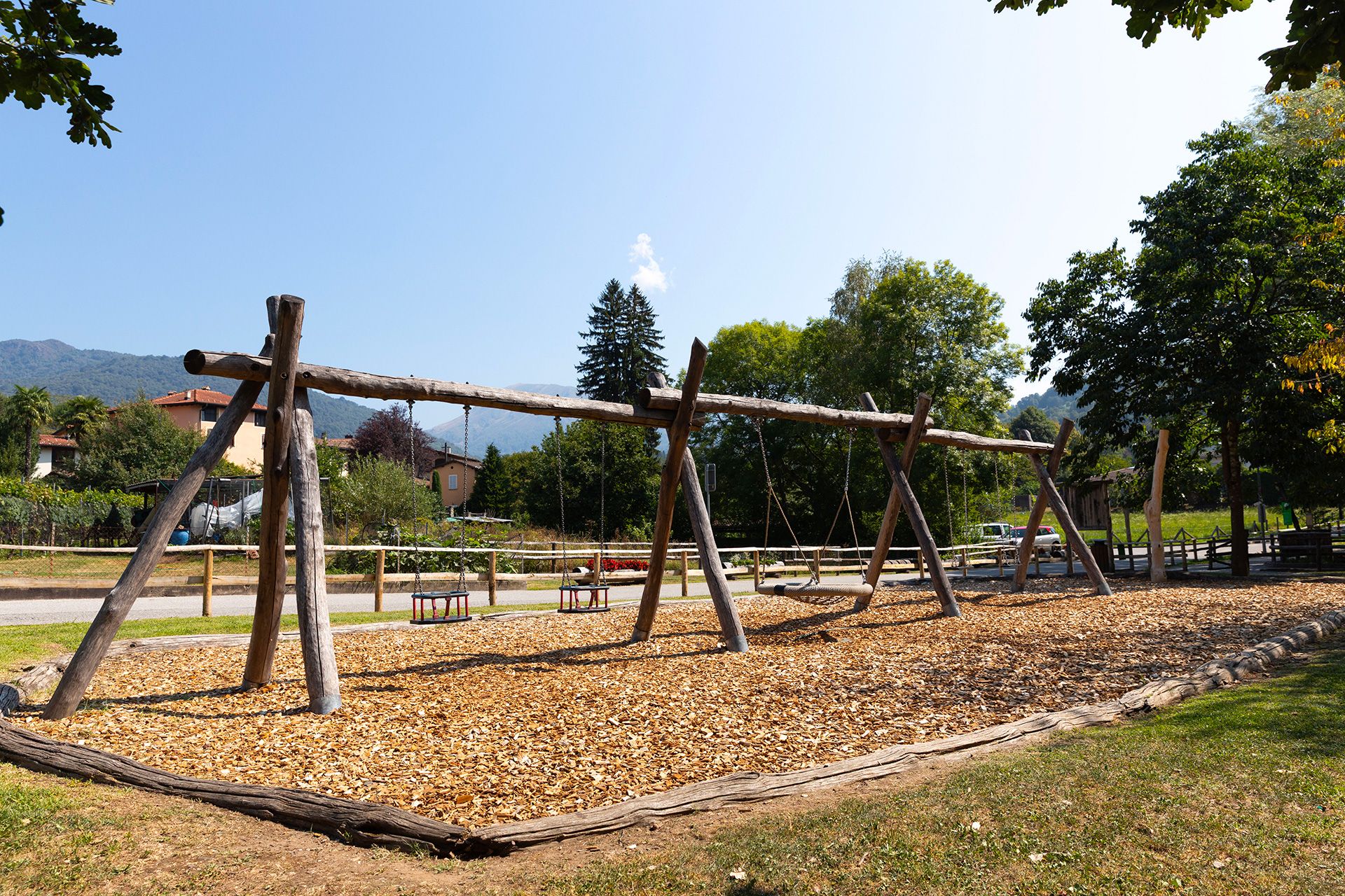 Image 0 - Parco giochi, Origlio