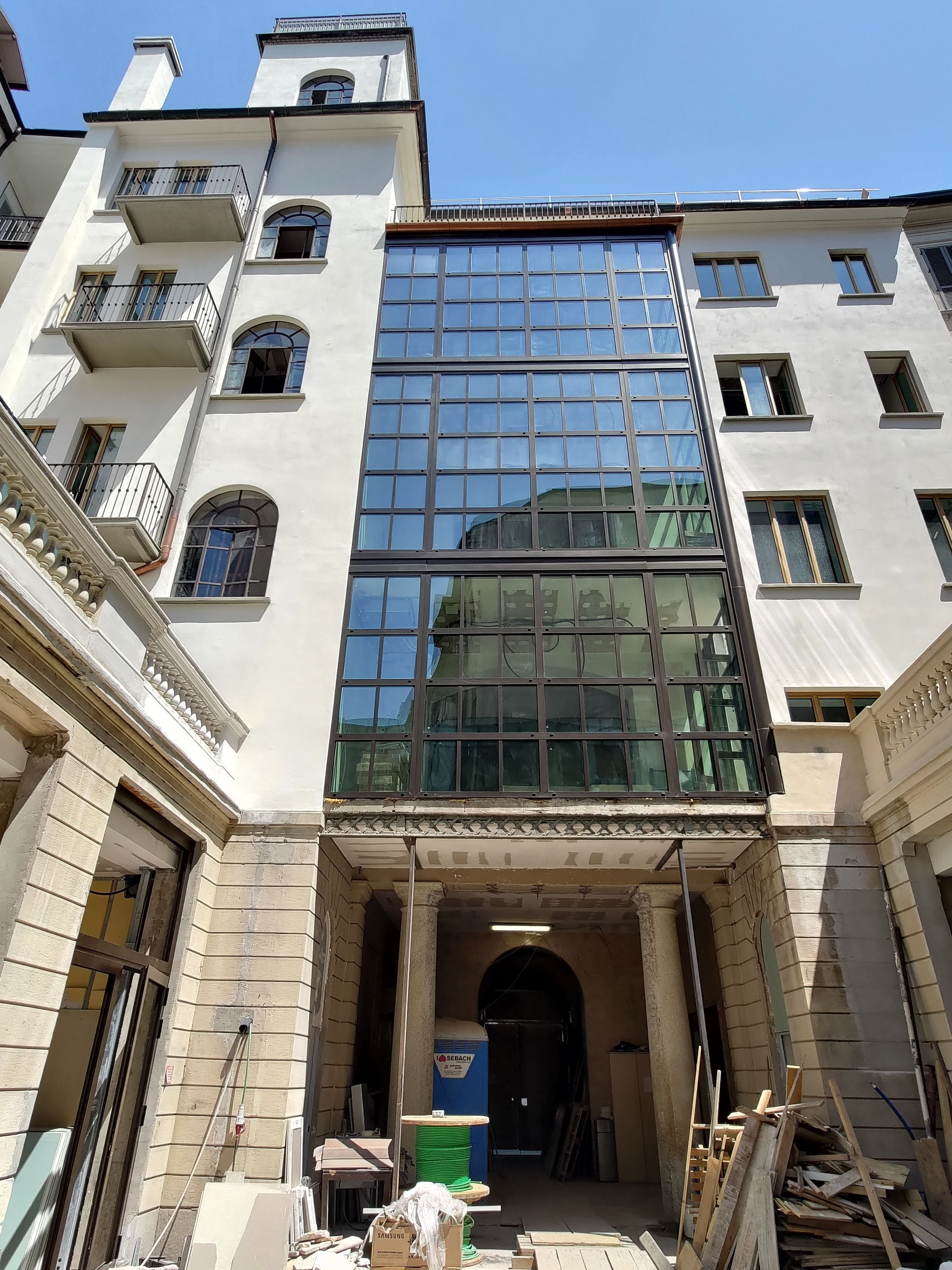 Riqualificazione dell'immobile esistente in Foro Buonaparte 60