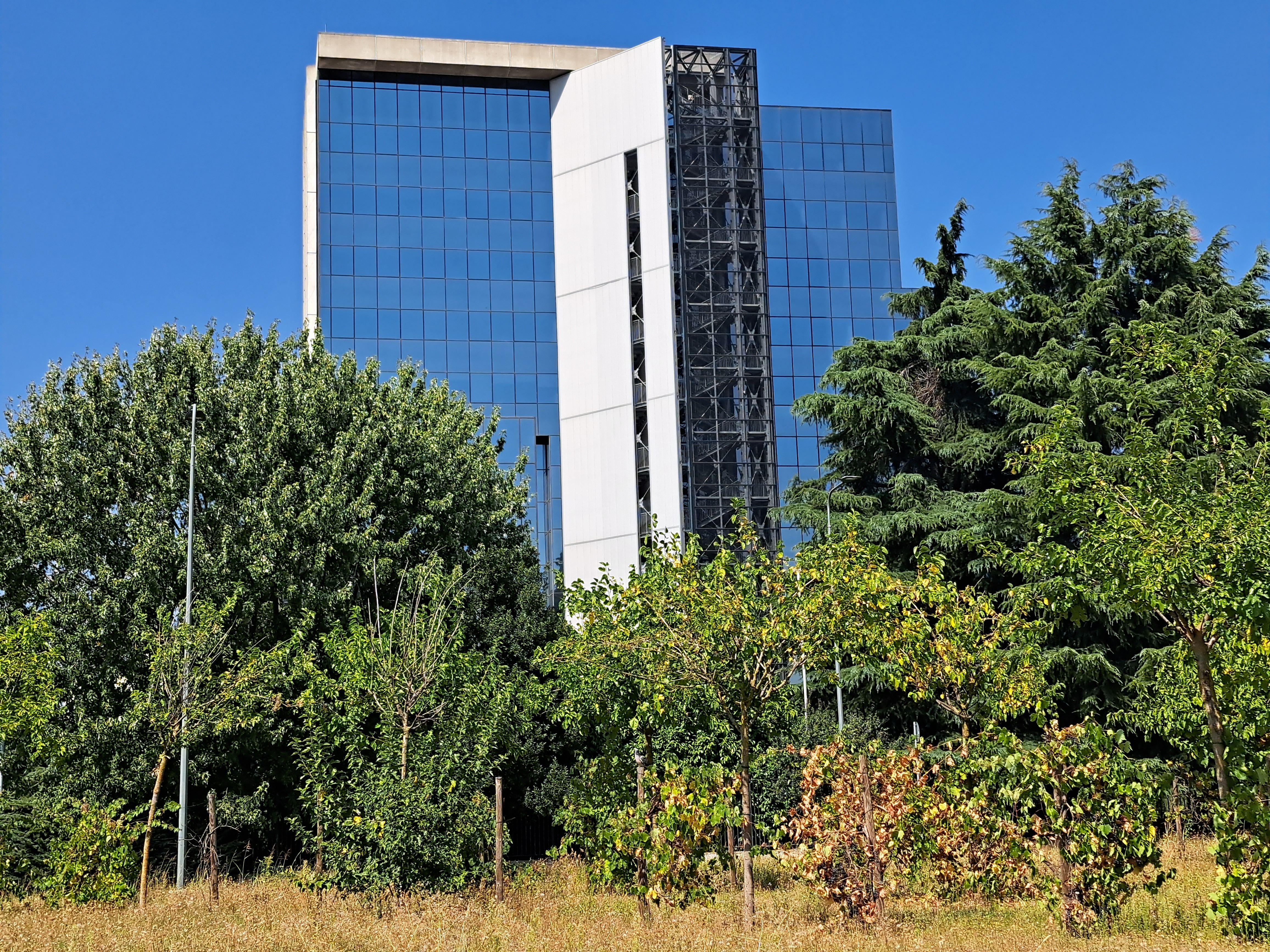 Nuova scala di emergenza in carpenteria metallica