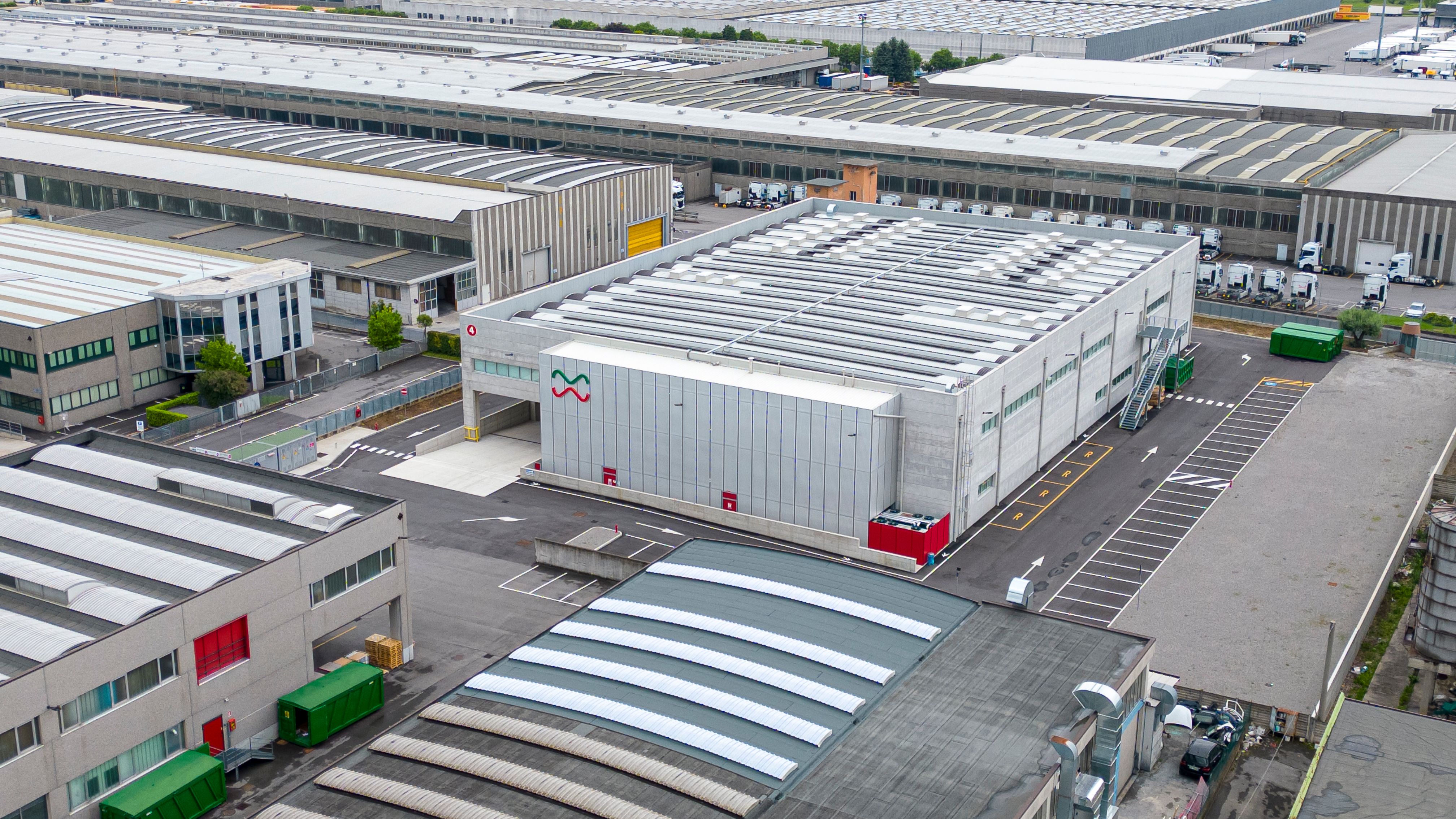 Demolizione e ricostruzione di un edificio produttivo di Mediberg S.r.l.
