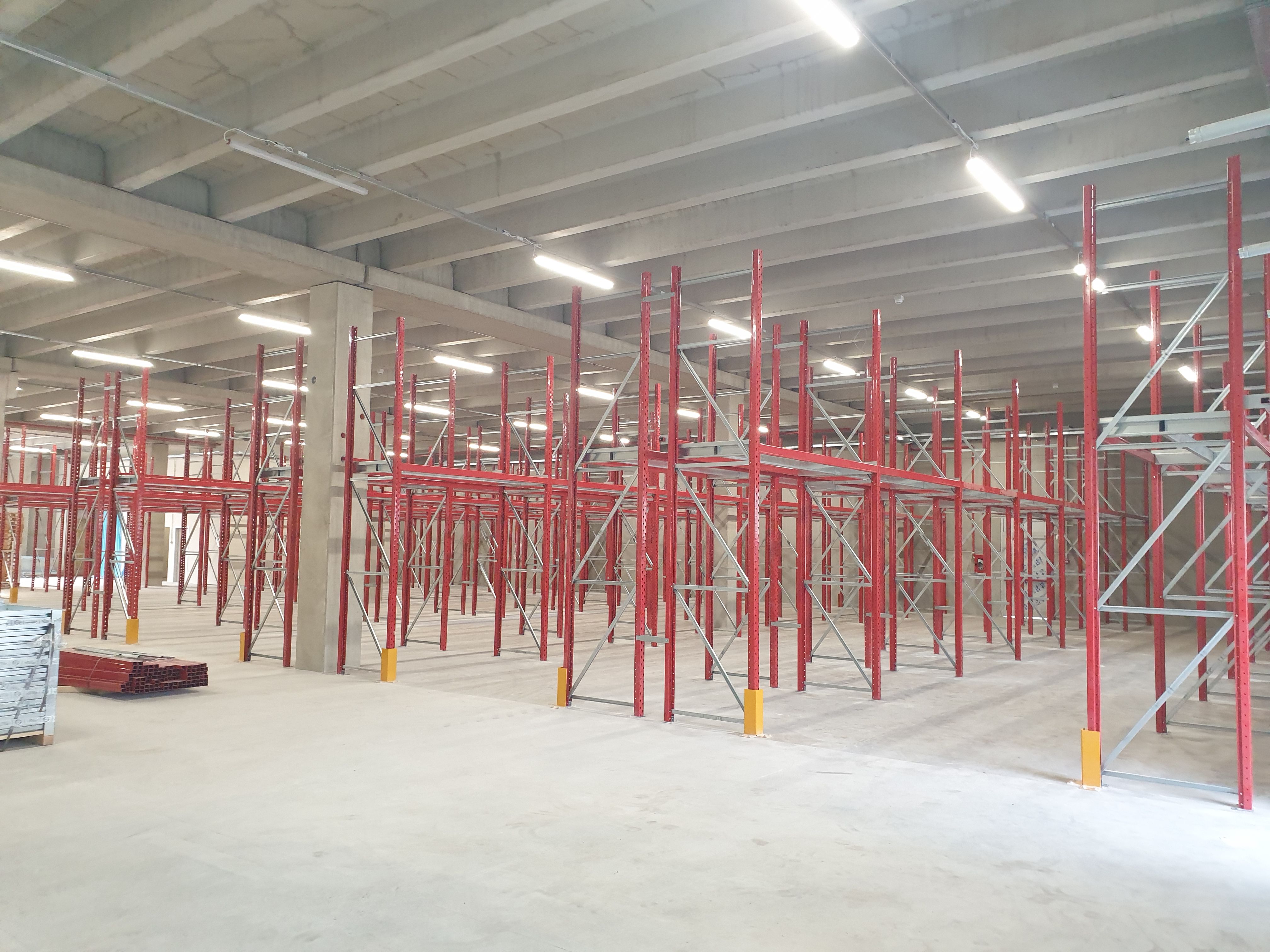 Demolizione e ricostruzione di un edificio produttivo di Mediberg S.r.l.