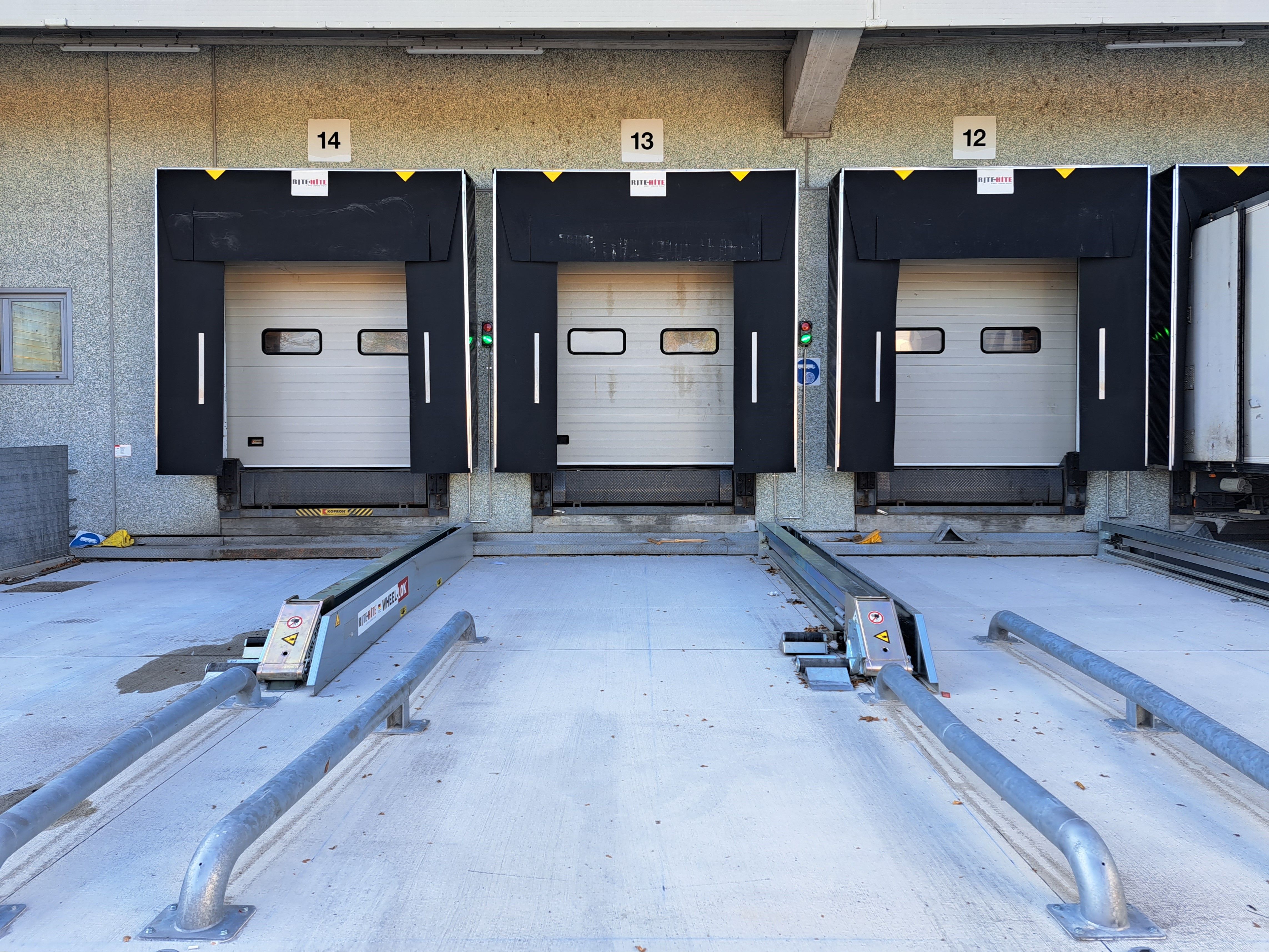 Riqualificazione del DHL Service Point di Azzano San Paolo