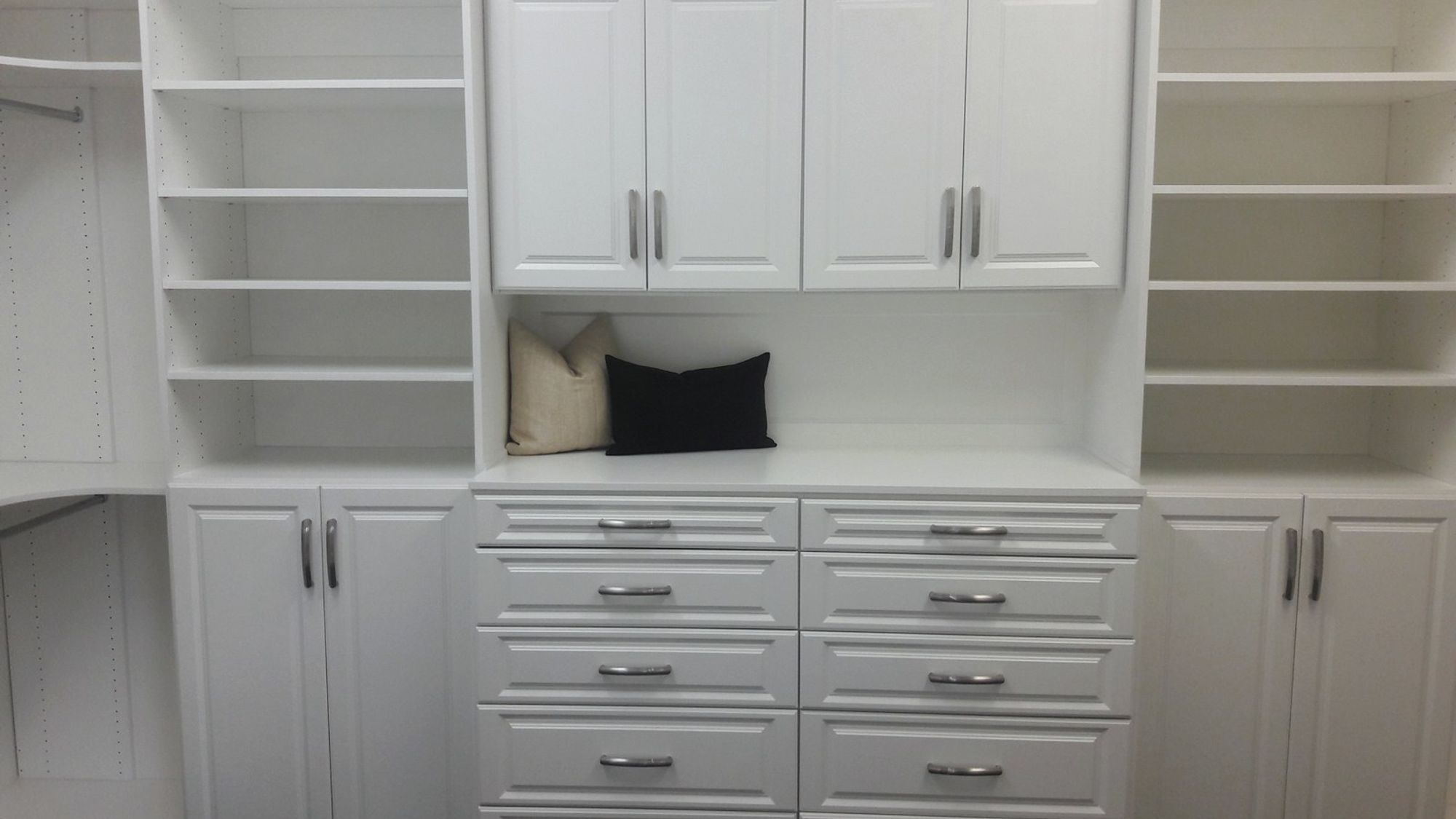 Summerlin: custom cabinetry by LV Cabinets World