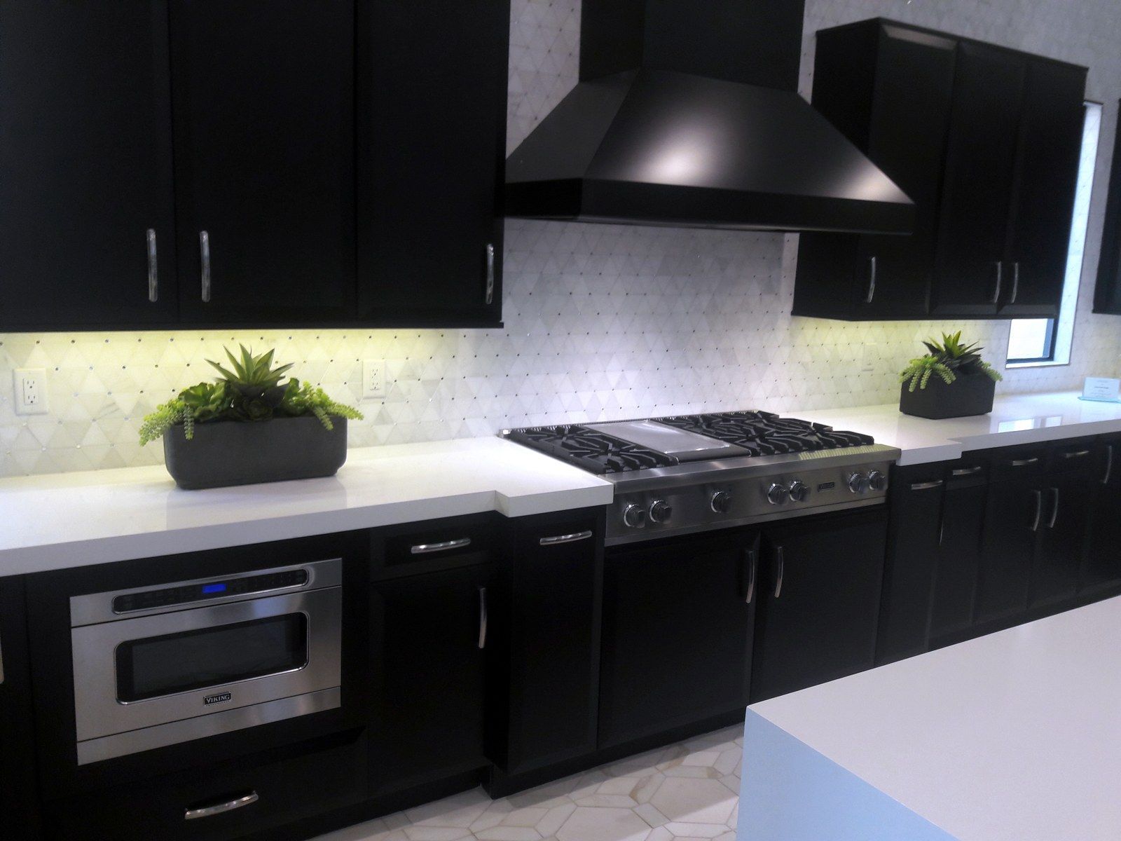 Summerlin, detail 1: custom cabinetry by LV Cabinets World