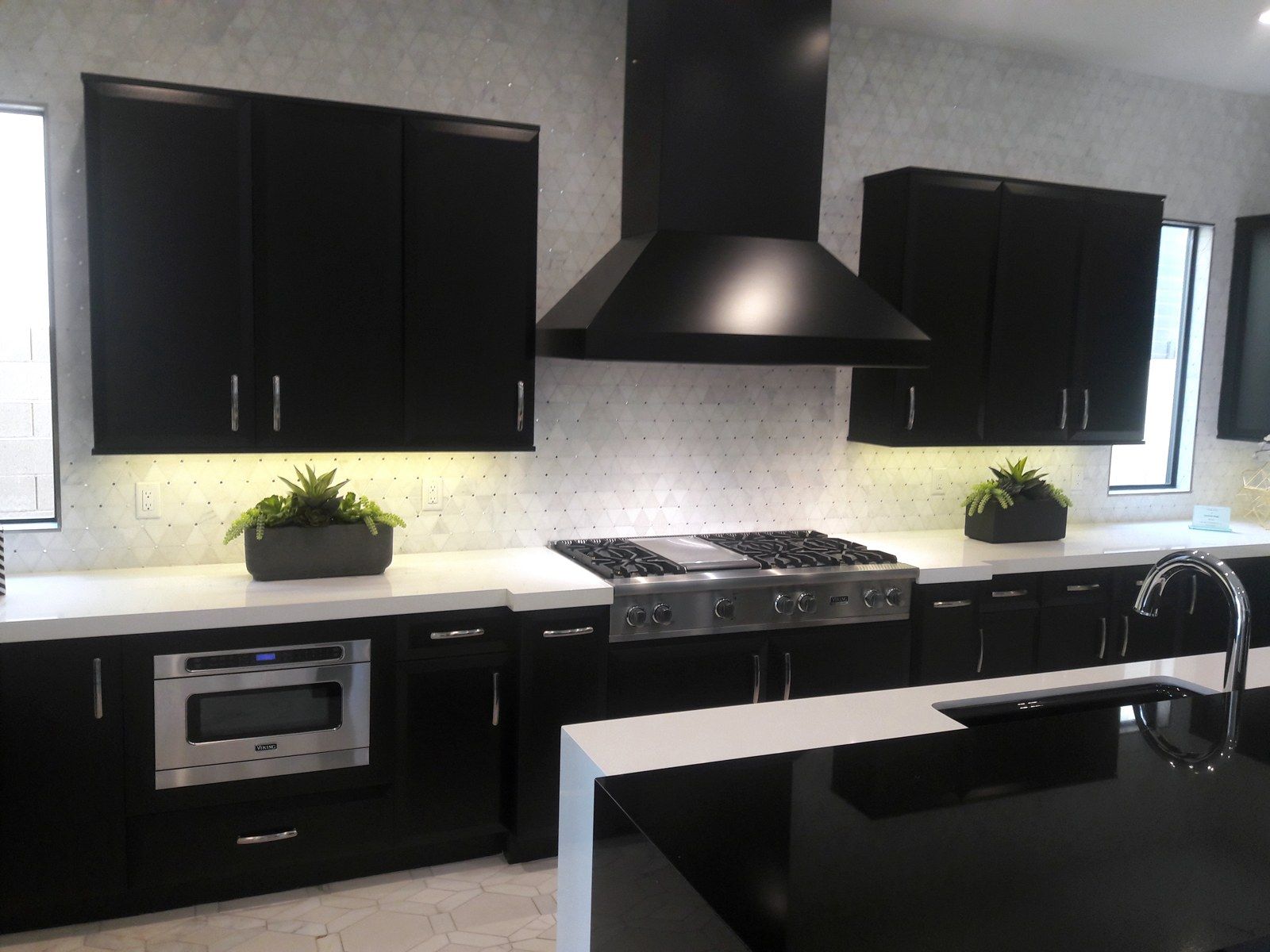 Henderson: custom cabinetry by LV Cabinets World