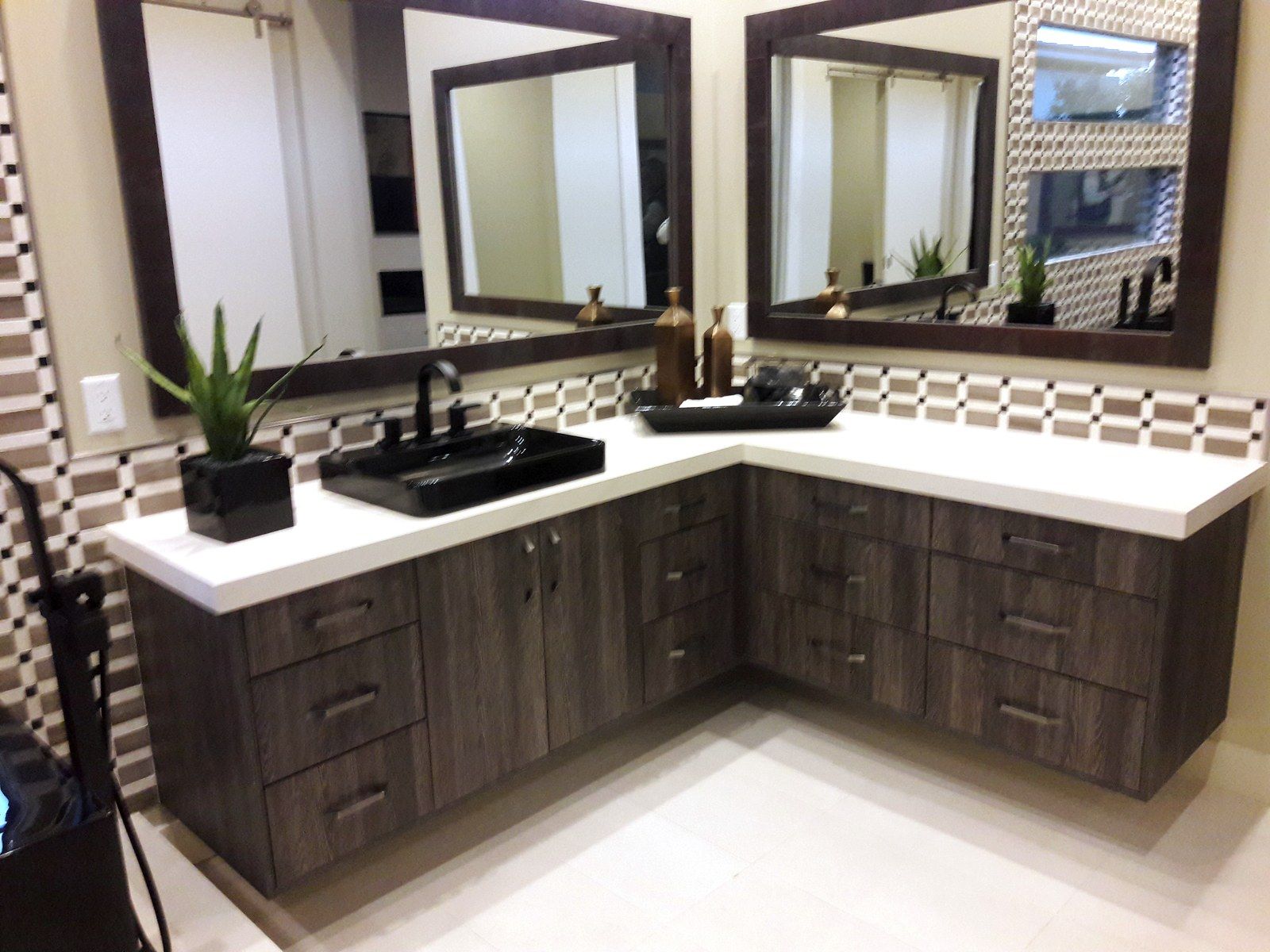 Lake Las Vegas, detail 3: custom cabinetry by LV Cabinets World