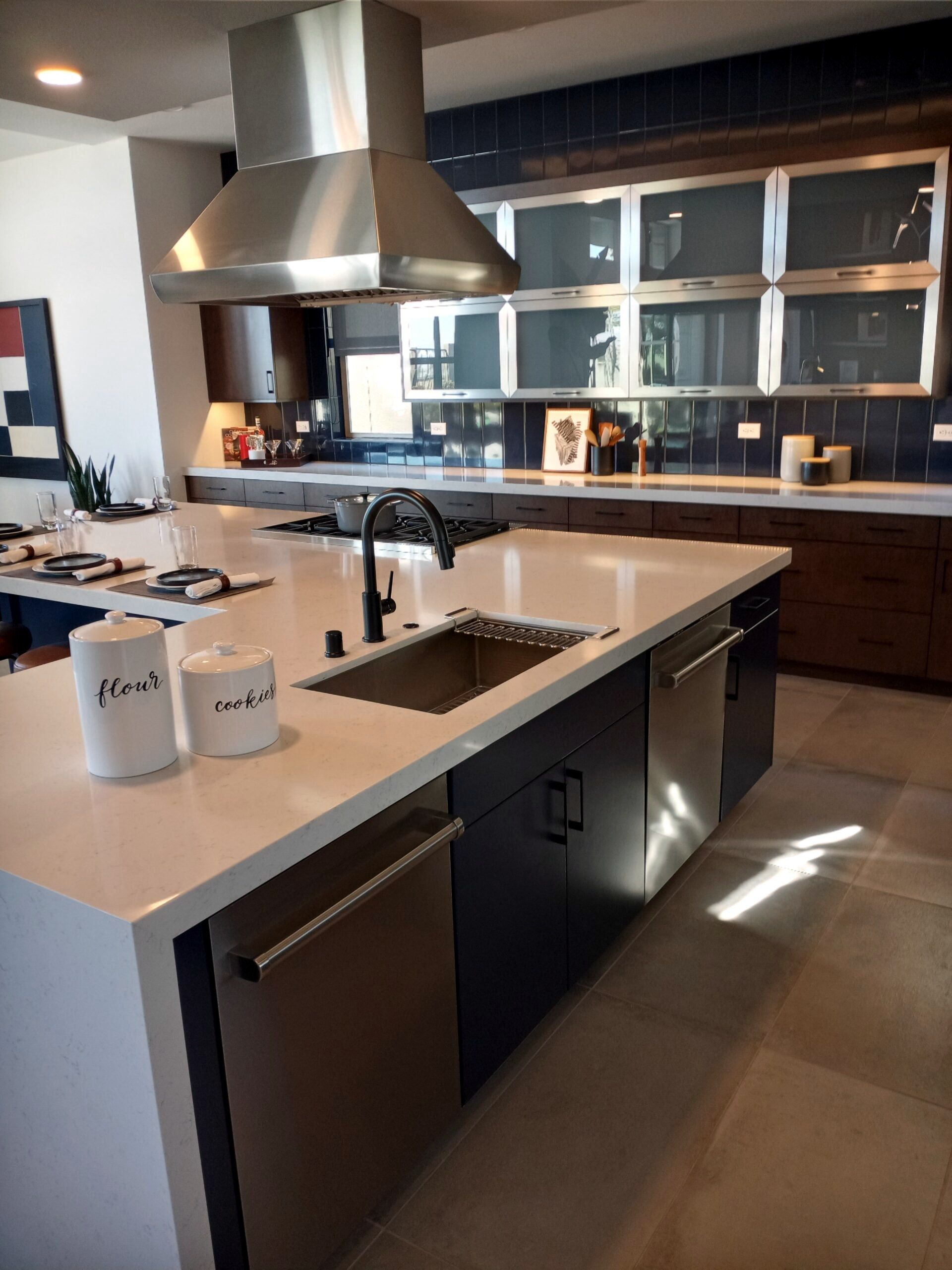 Southern Highlands, detail 5: custom cabinetry by LV Cabinets World