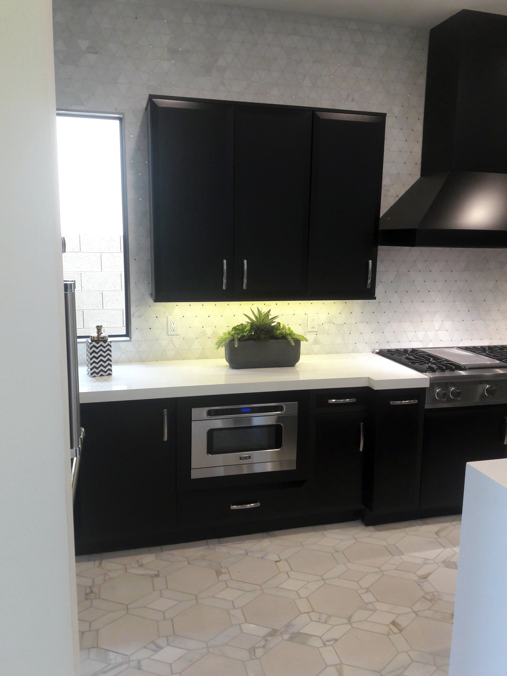 Southern Highlands: custom cabinetry by LV Cabinets World