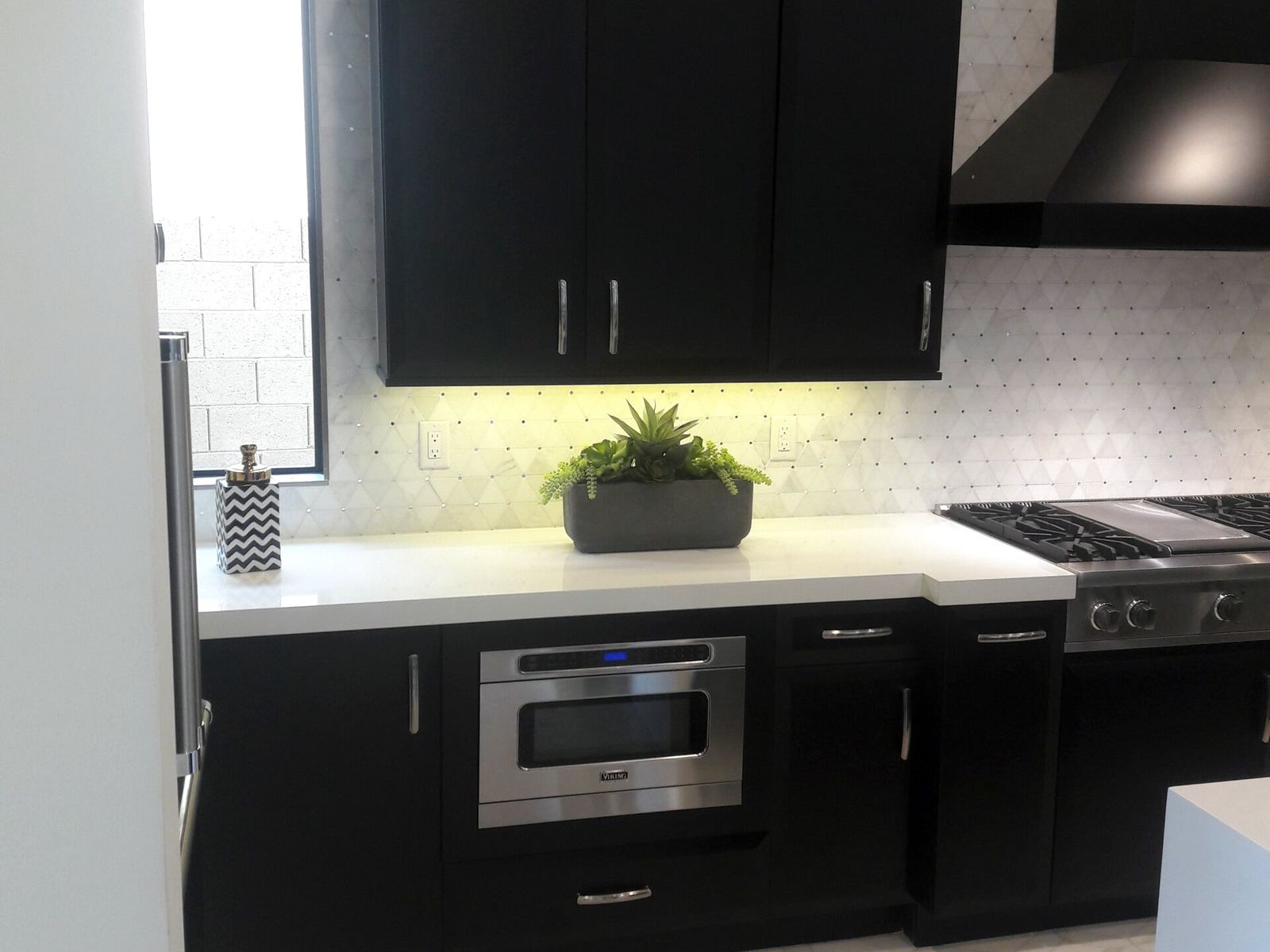 The Mojave Collection: custom cabinetry by LV Cabinets World
