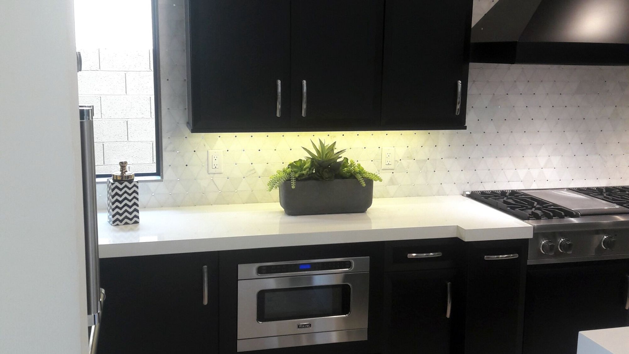 Southern Highlands: custom cabinetry by LV Cabinets World