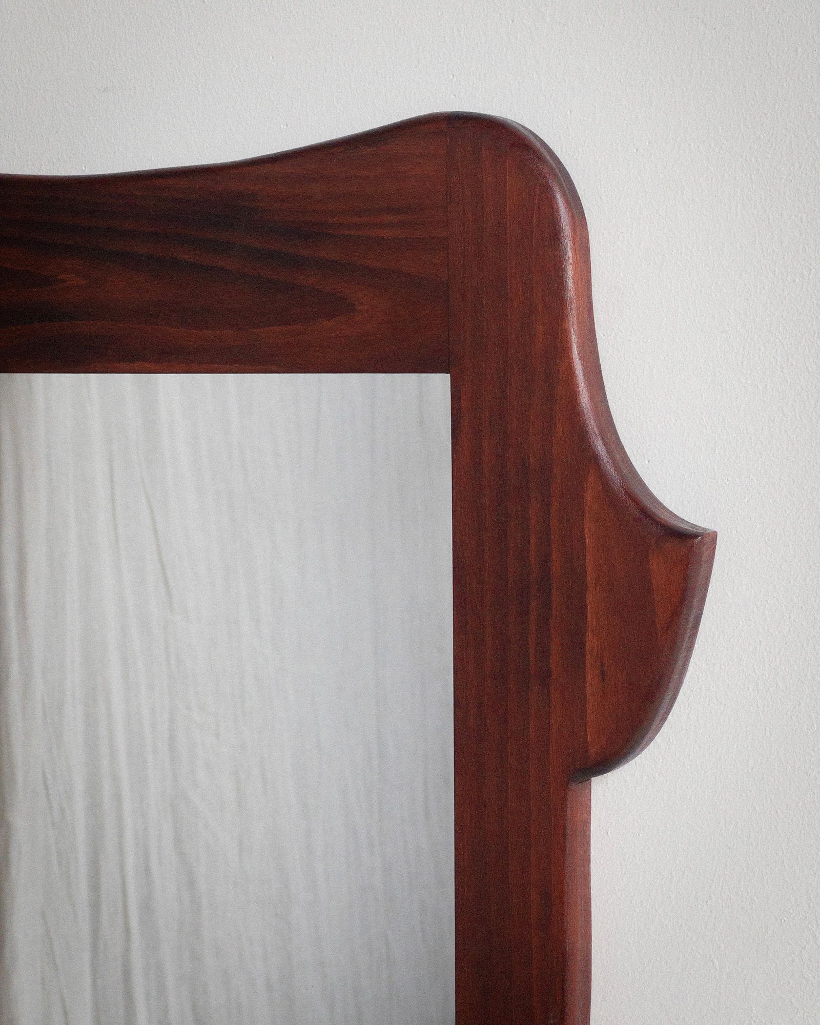 Vestige Mirror Medium