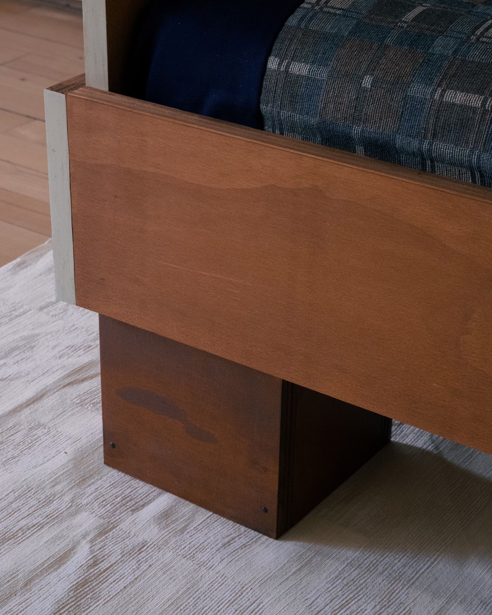 Plywood Sofa
