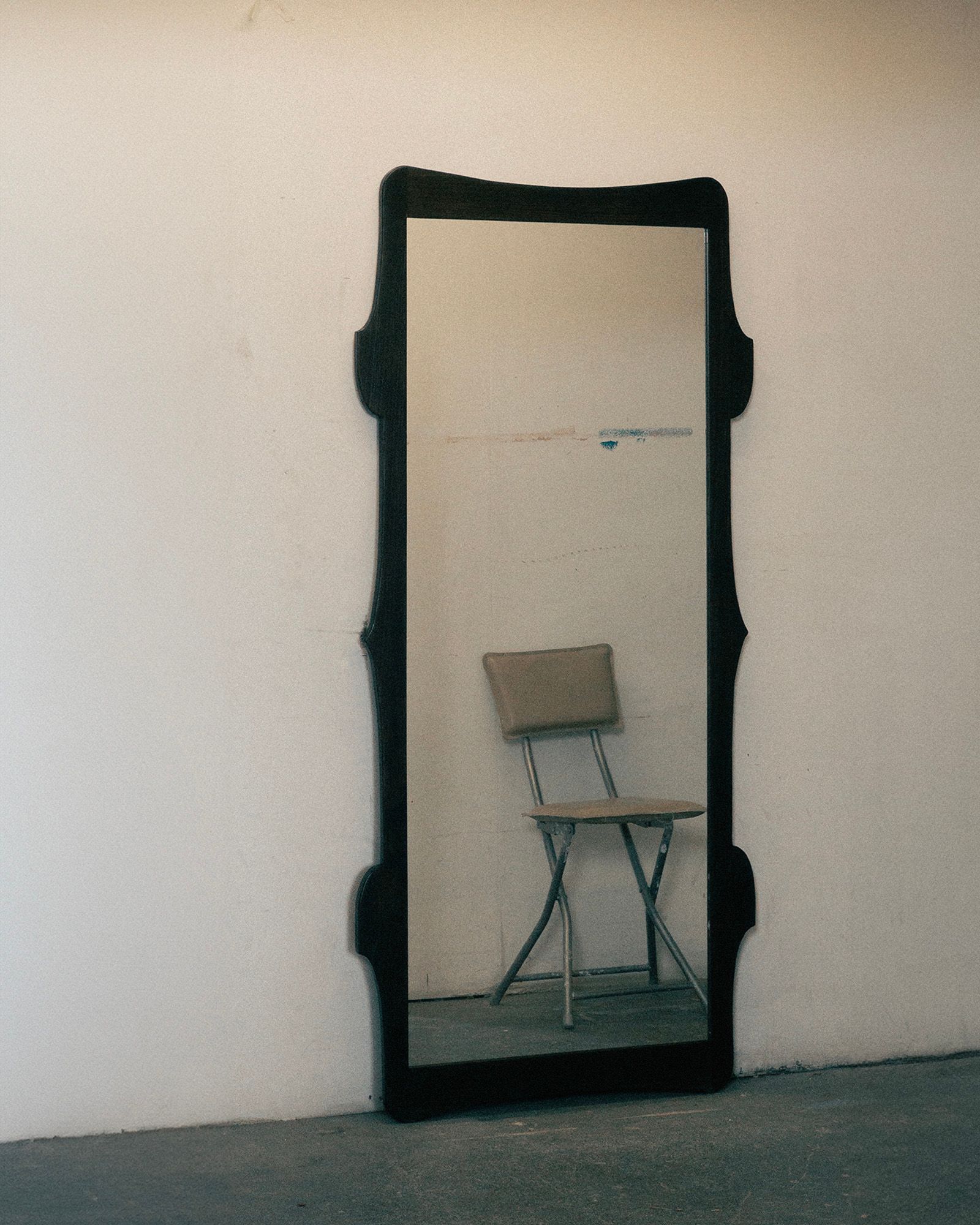 Vestige Mirror