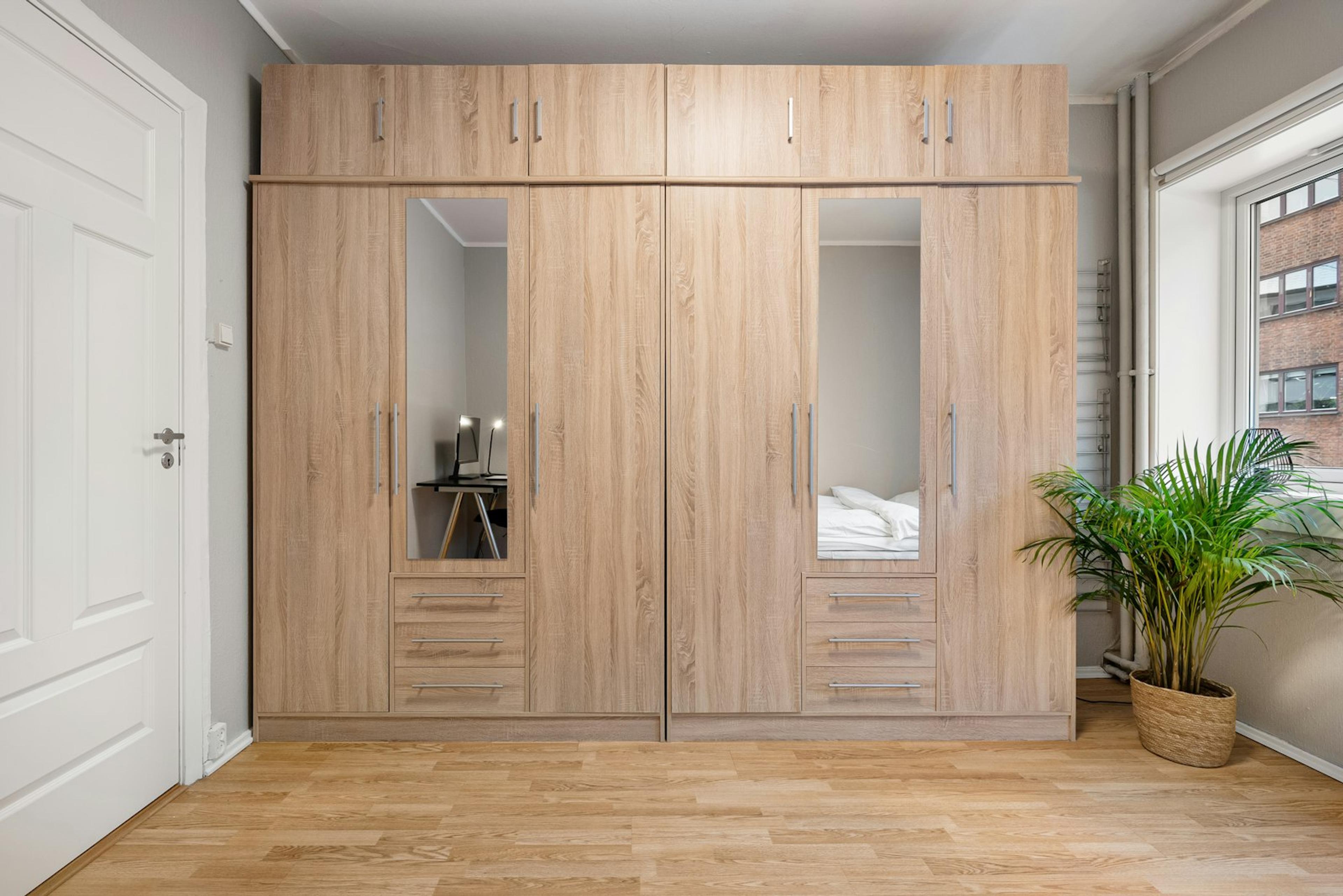 Custom sliding wardrobe