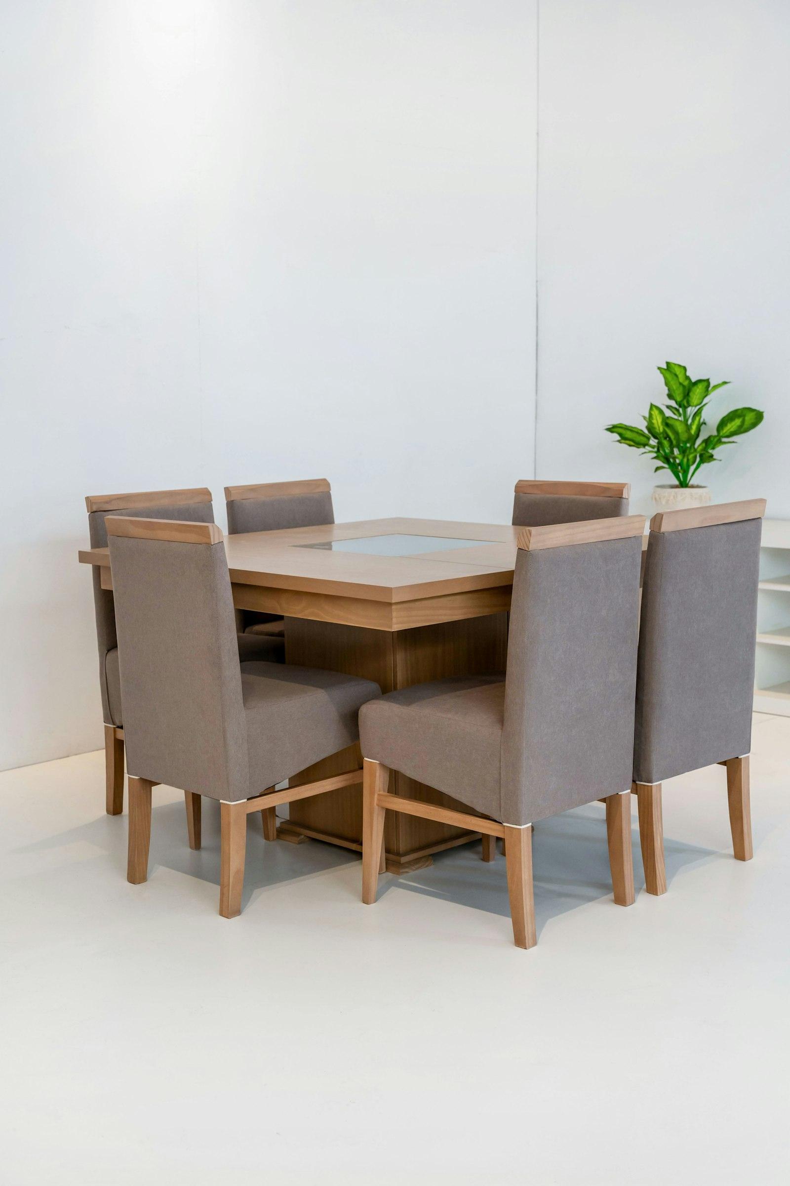 Annapurna 6-seater dining set