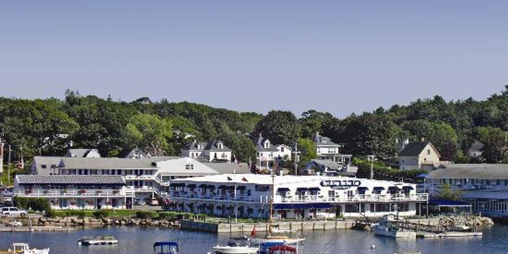 Cover Image for 2027 Bay Invasion Tour Hotel Info