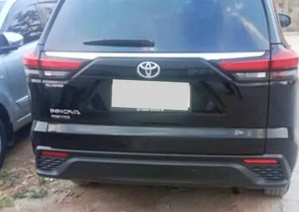 Toyota Innova Zenix