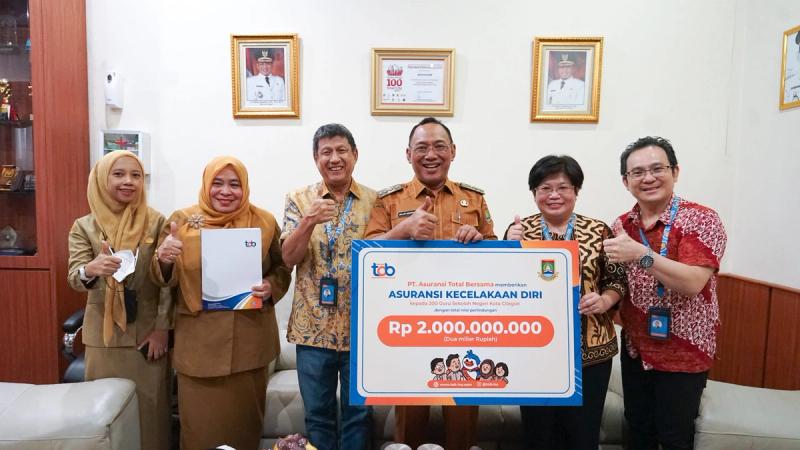 tob insurance Berikan Asuransi Kecelakaan Diri Gratis untuk 200 Guru Sekolah Negeri di Cilegon